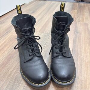 Dr.Martens women’s 1460 Pascal boots 8-Eye Lace-up leather black boots